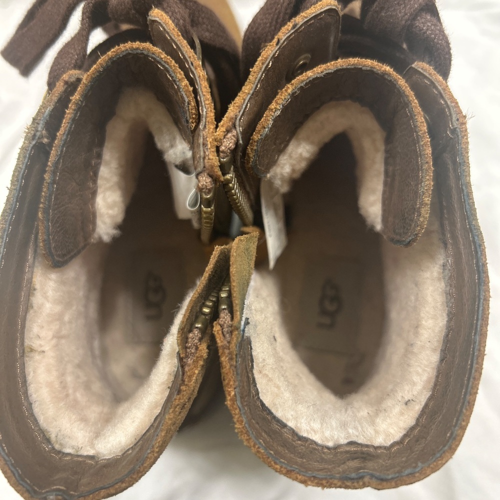 Ugg Sherpa Lined Boot Size 5.5 - image 4